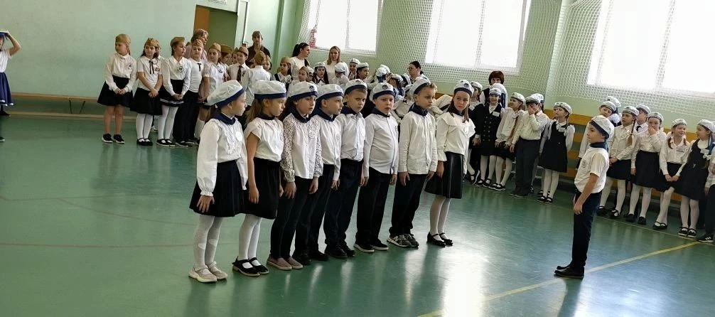 В МОУ «СОШ №4» г. Всеволожска торжественно дан старт «Зарнице 2.0»!  14 марта наша школа стала эпице