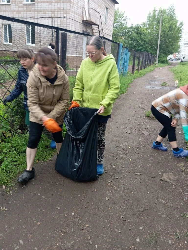 Встречаем праздники в чистоте и уюте! 🌸🏡

Накануне Дня России и предстоящих трех дней отдыха колле