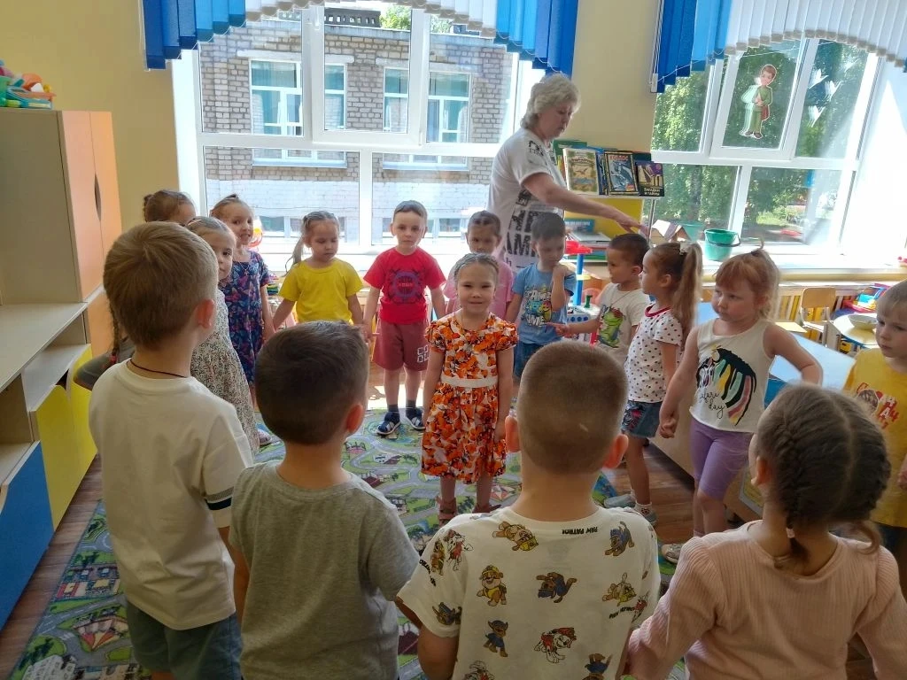 ✨ Солнечный день рождения в детском саду! ✨
В нашей группе стало доброй традицией ярко и весело отме
