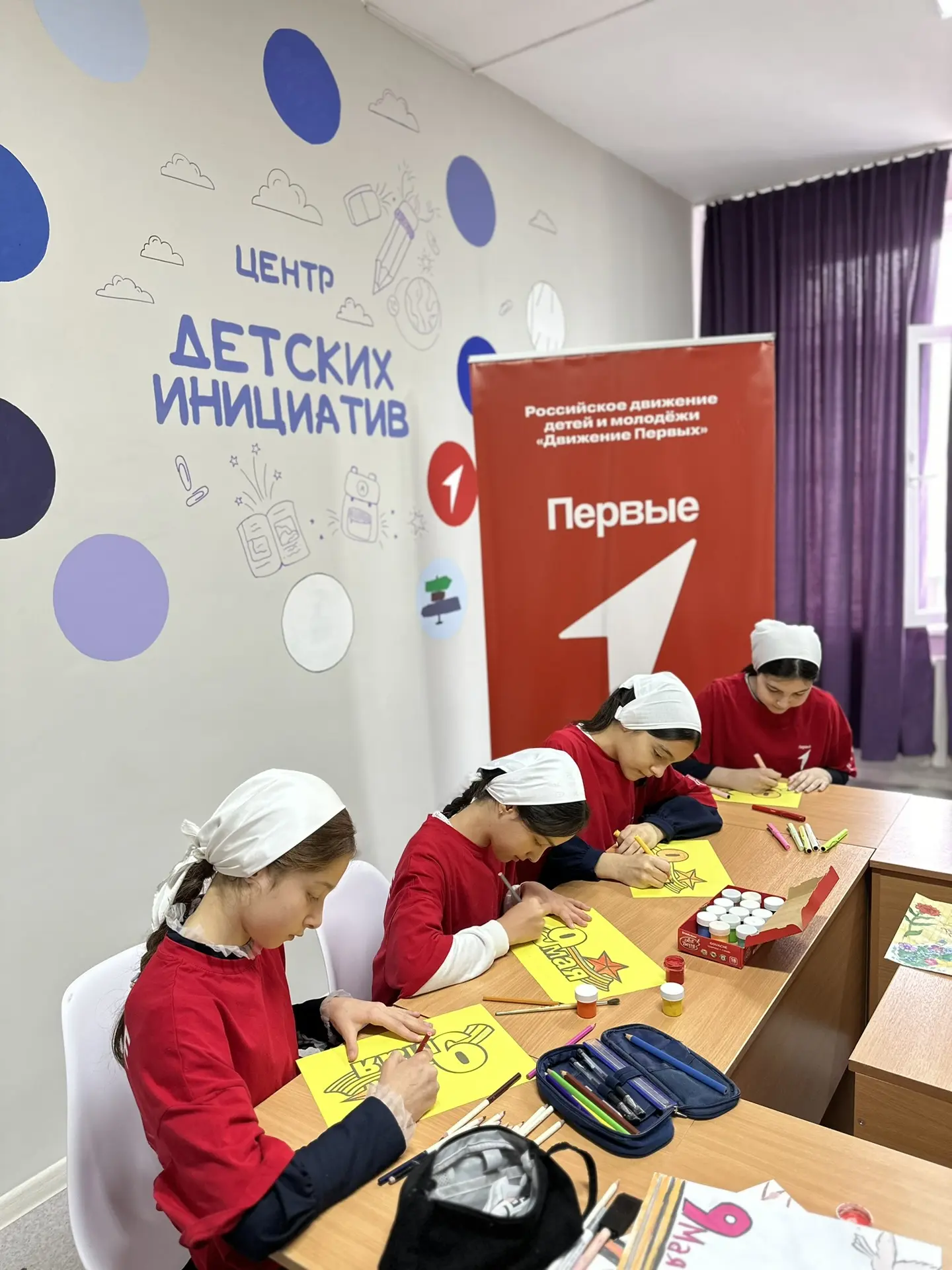💥 Мастер-класс к 9 мая!🇷🇺  ✅Сегодня в нашей школе царила особая атмосфера – атмосфера творчества, те