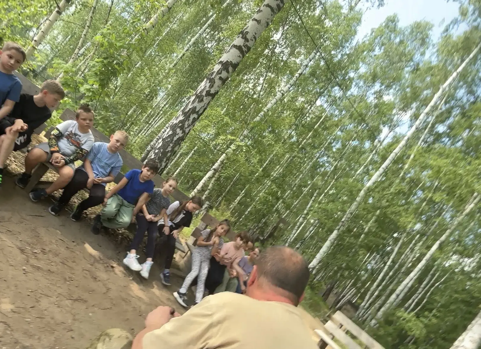 Ученики 1Б класса совместно с классным руководителем и родителями посетили военно-спортивную игру Ла