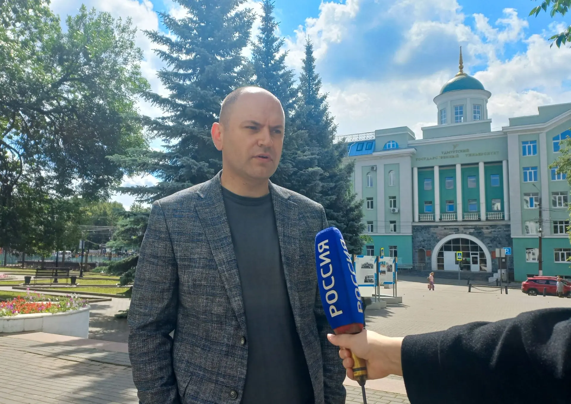 Уже завтра Приемная комиссия УдГУ откроет двери для абитуриентов со всей страны!
 
Об особенностях П