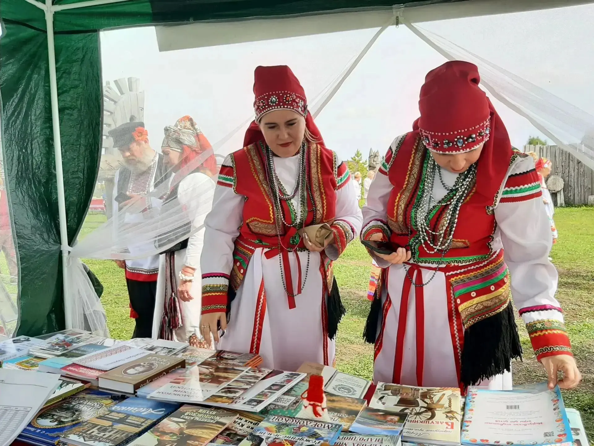 🔊Сегодня четвертый день работы  39-й Московской международной книжной ярмарки в выстав...