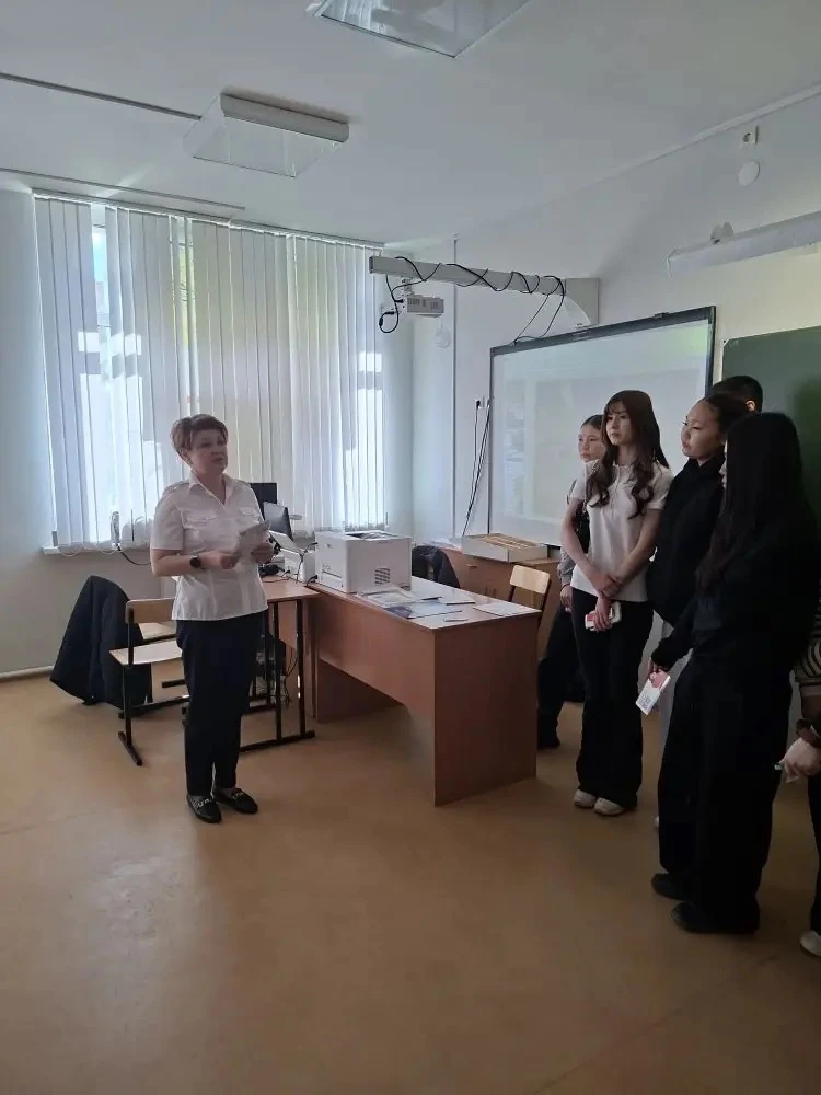 ПРОФОРИЕНТАЦИЯ В ДЕЙСТВИИ.  Сотрудники отдела профориентации и взаимодействия с потребителями ЯИВТ О