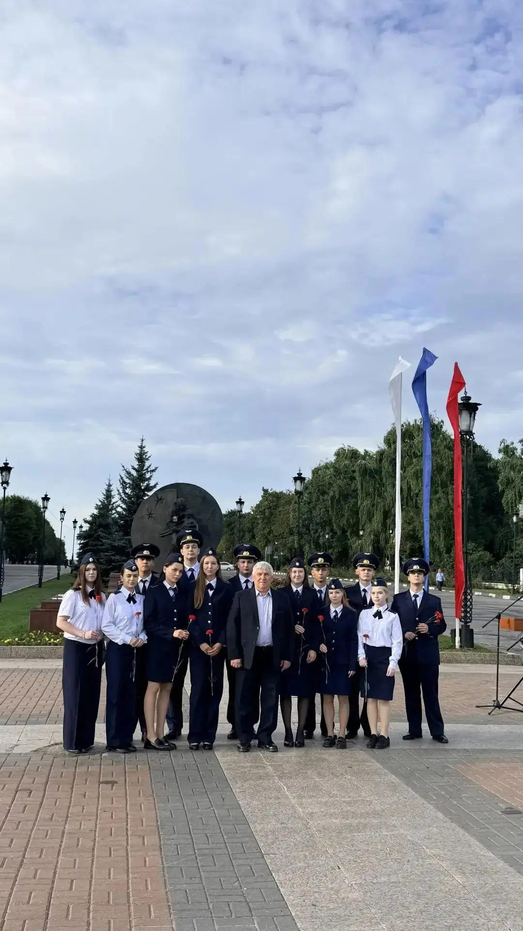На прошлой неделе группа ООТБ‑26‑1 вместе с куратором почтила память Героя России Д. А....