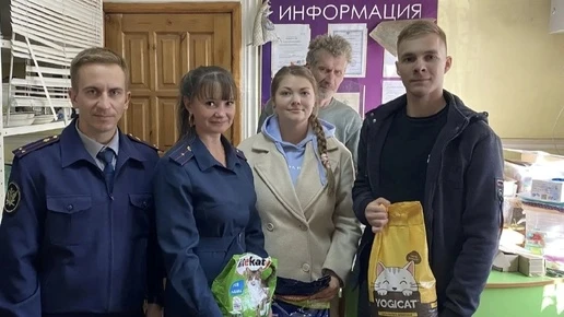 Молодые сотрудники ИК-4 передали корма в оренбургский приют для животных