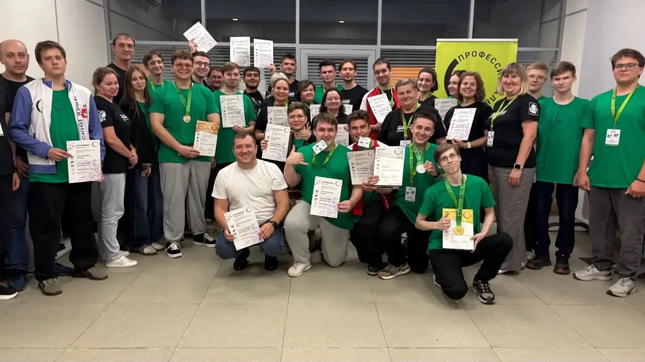 Наш студент в числе лучших профессионалов страны!🎉🥳
Позади ответственные дни соревнований в Москве