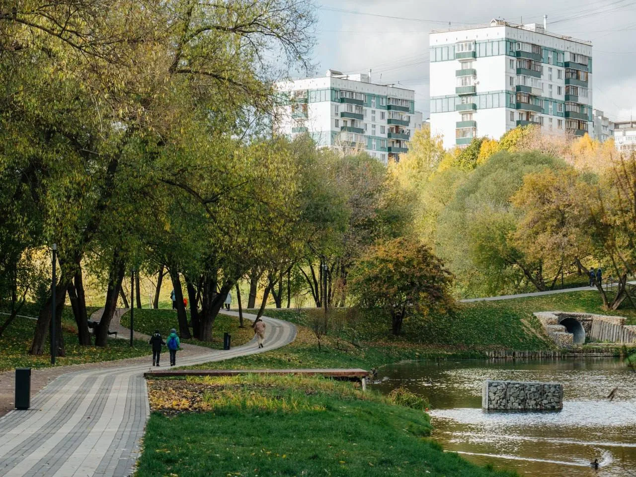 Как же красиво у соседей в Аршиновском парке.