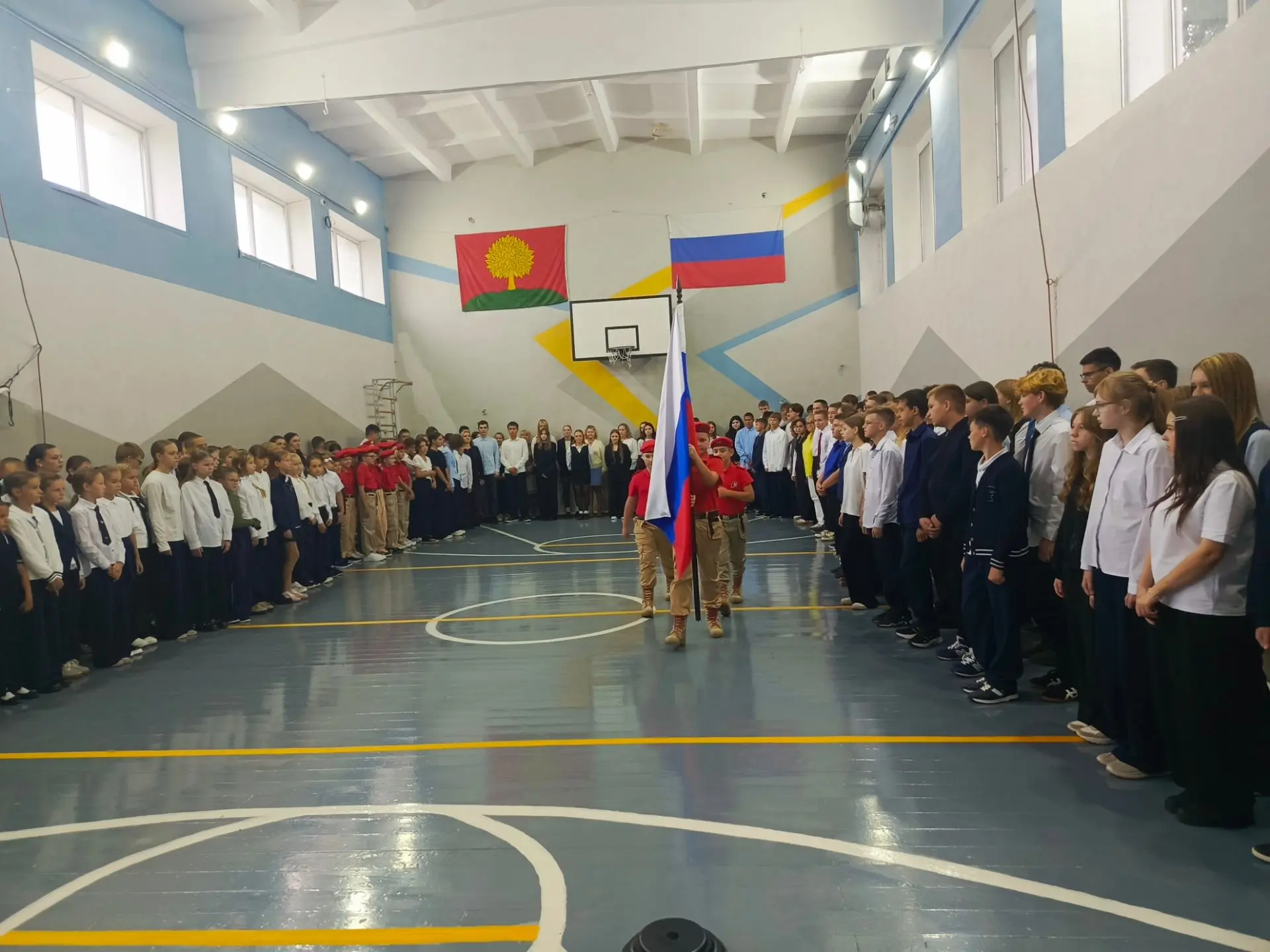 7 сентября 2026 года в школе состоялась  линейка , где по традиции ученики  вместе с пе...