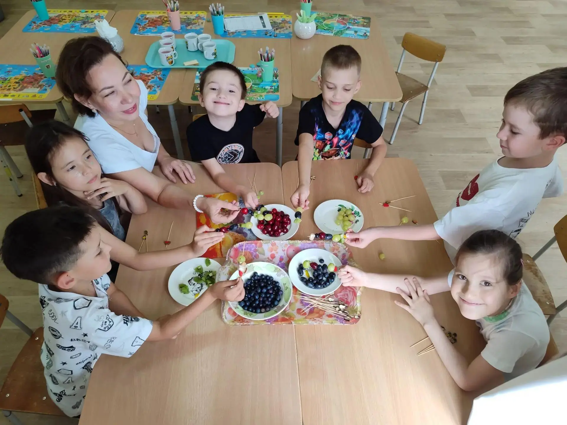 Праздник вкуса в группе № 15!
16 июля, в прекрасный «День ягод», наши маленькие поварята устроили на