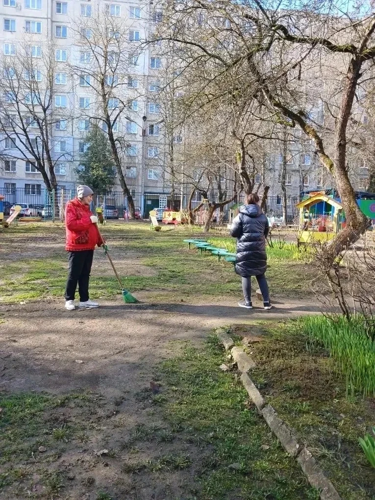 🌿 Чистый город начинается с нас! 🌿  Сегодня сотрудники нашего Центра образования  приняли участие в 
