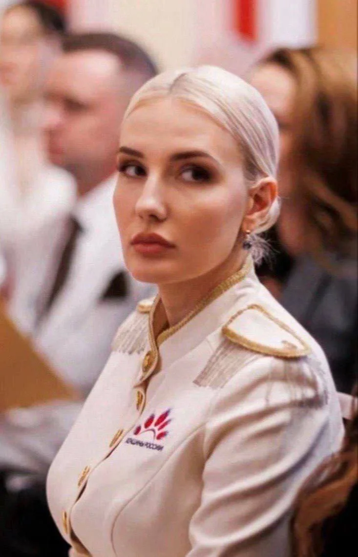 Дорогие сторонники!   Ветераны, дети войны, офицеры, военнослужащие!   Поздравляю сердечно со святым