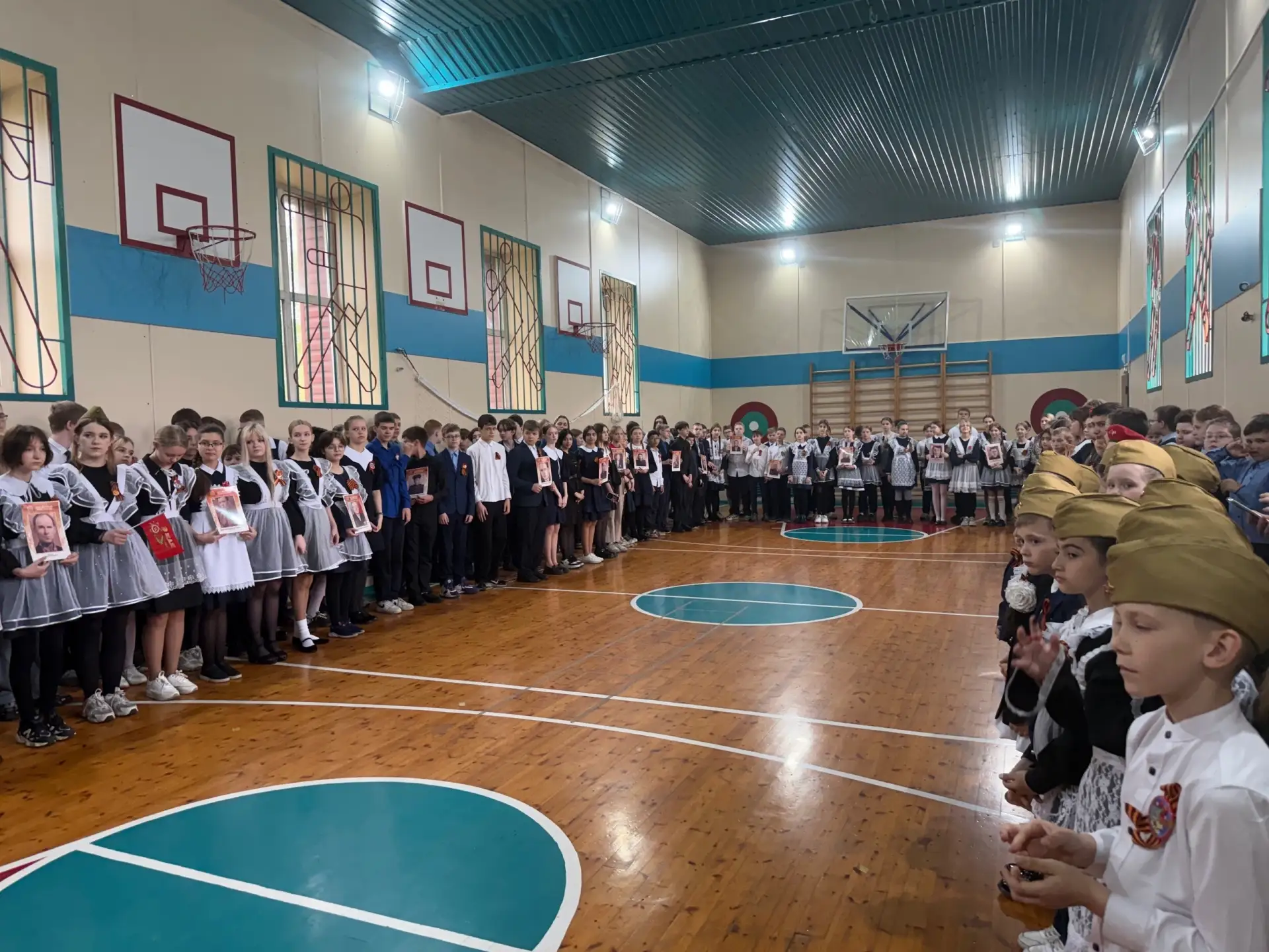 📢 ЛИНЕЙКА ПАМЯТИ. 81 ГОД СПУСТЯ

Сегодня, накануне Дня Победы, в нашей школе прошла торжественная л
