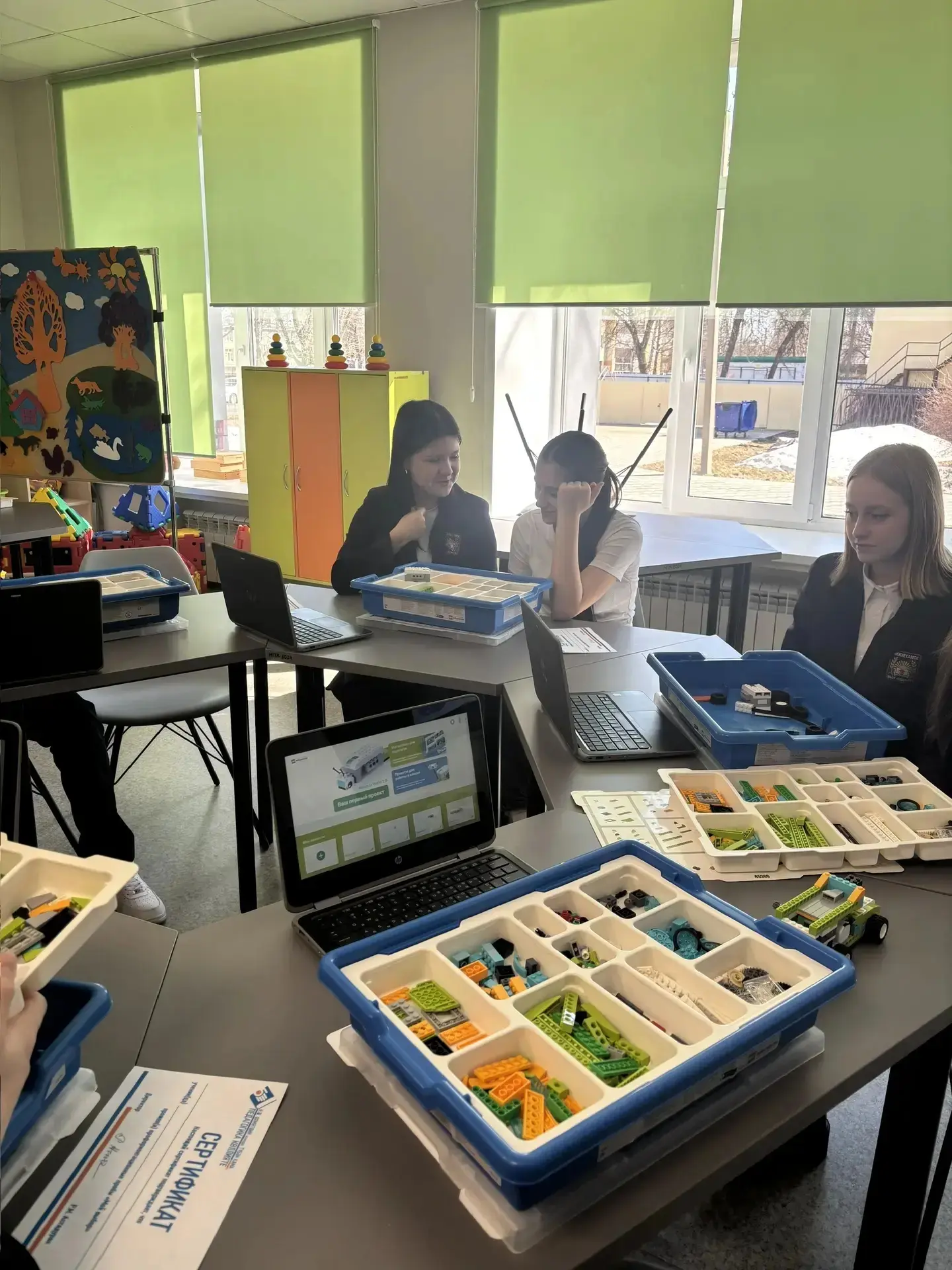 Будущие педагоги? 🧑‍🏫 9-классники посетили педагогический колледж! 📚✨ 7 апреля  ученики 9-х классов 