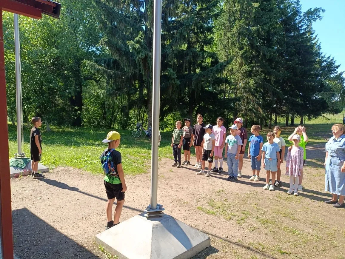 🌈 Луч Заботы: как прошел восьмой день в пришкольном лагере «Радужный»