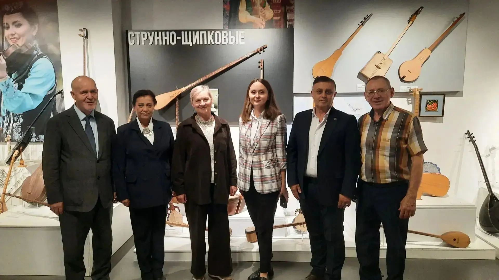 25 сентября, в общественно-культурном центре «Альметьевск» состоялось заседание «кругло...