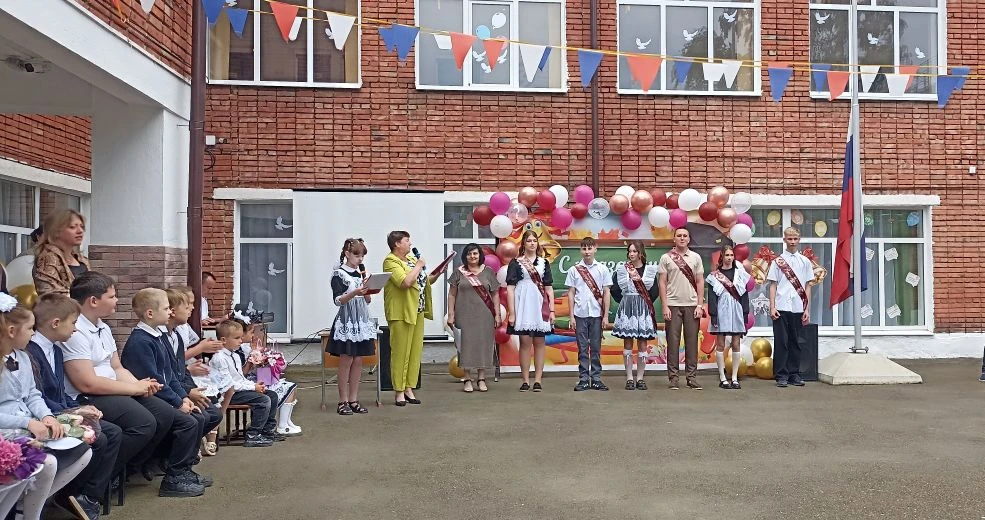 🎉🎈 Последний звонок — один из самых трогательных и значимых праздников в жизни каждог...