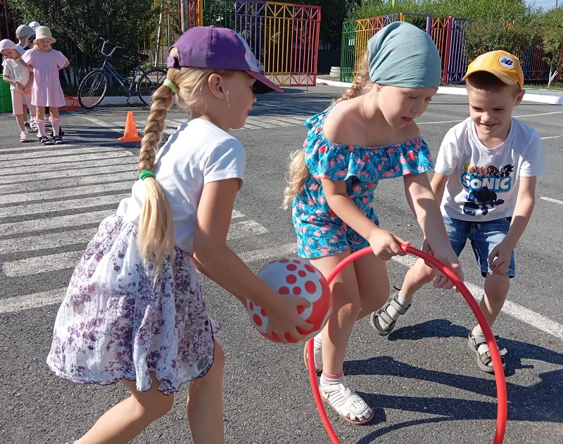 Летние забавы в ДОУ: энергия, смех и новые открытия! ☀️