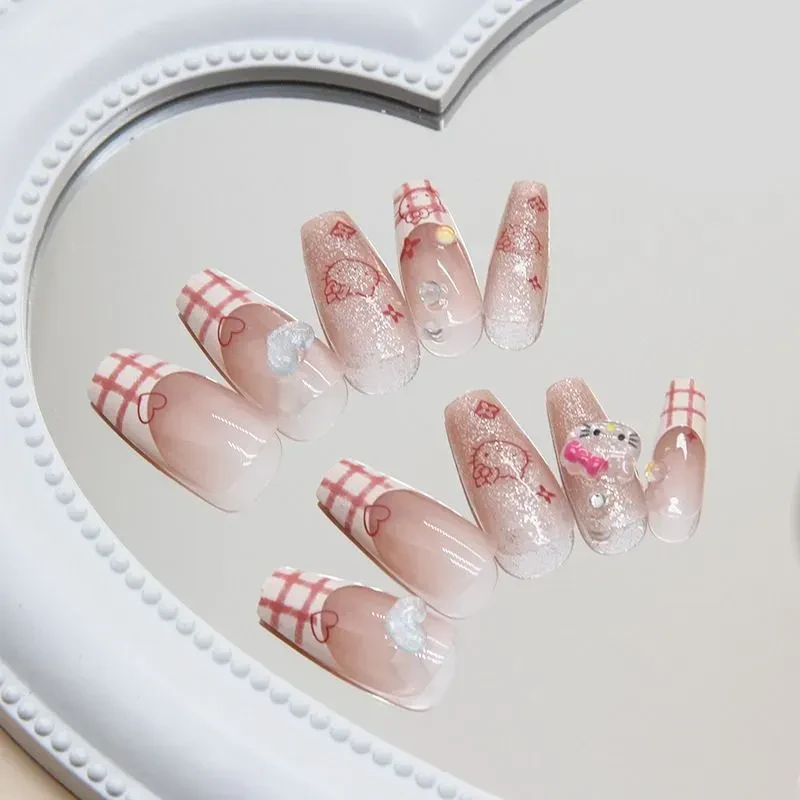 Накладные ноготочки с Хеллоу Китти 😍