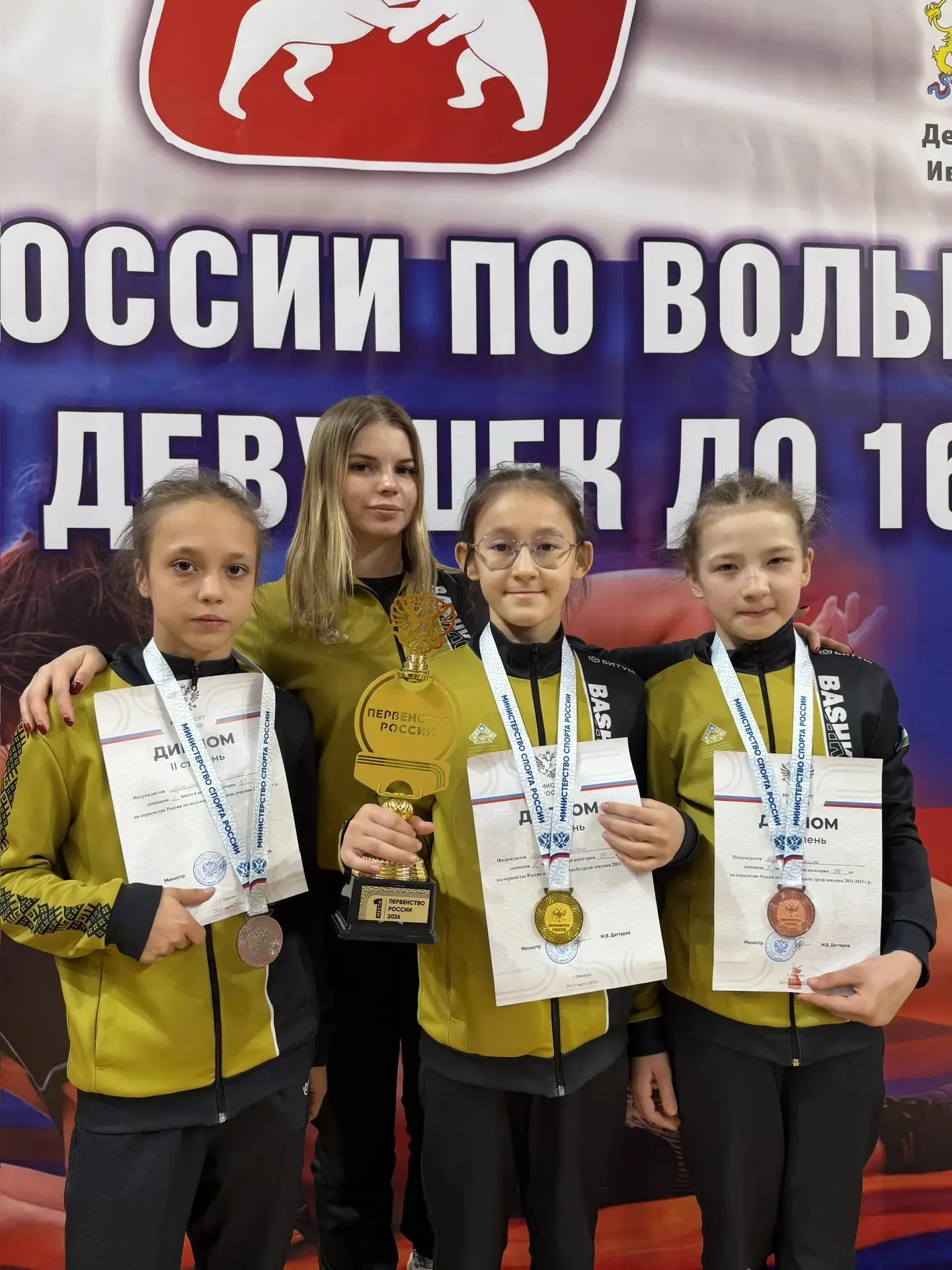 Старший тренер сборной РБ по женской борьбе Зоя Швейкина стала тренером спортивной сбор...