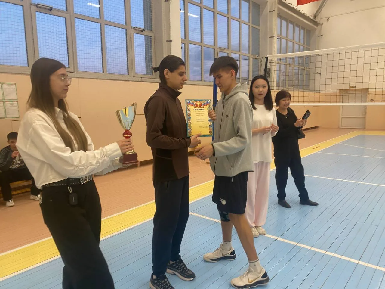 🏐 Волейбольный триумф: итоги спартакиады!  25 марта в рамках школьной спартакиады прошли захватывающ