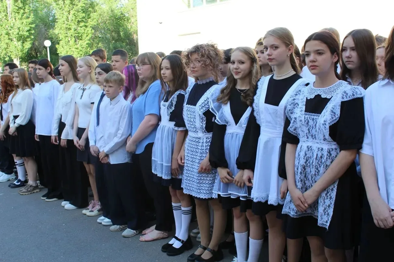 💫В нашей школе прошла торжественная линейка по окончанию 2025-2026 учебного года для о...
