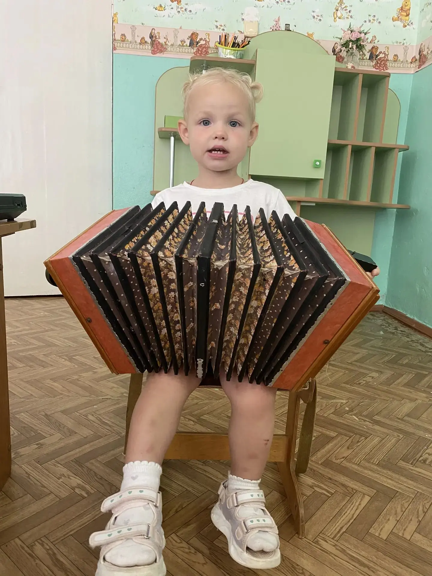 Сегодня в 1 младшей группе «Сказка»