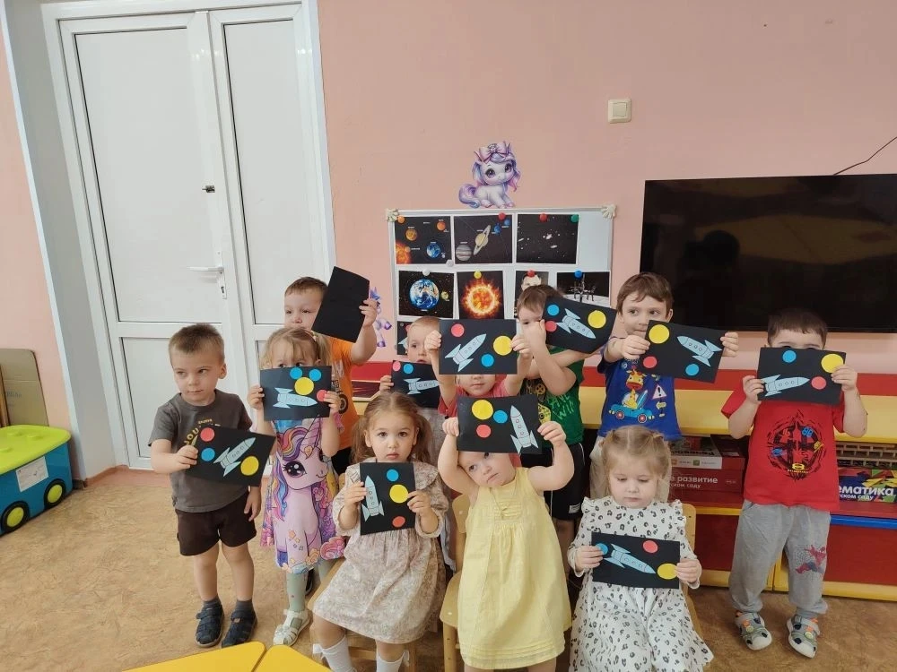 🚀 «Космическая Пасха» — взлёт разрешён! 🐣✨ В наших дошкольных отделениях прошёл необычный краткосроч