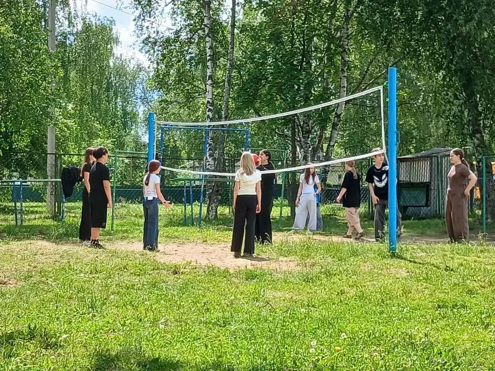Шестой день в отряде «КУРС»начался с веселой спортивной эстафеты💪