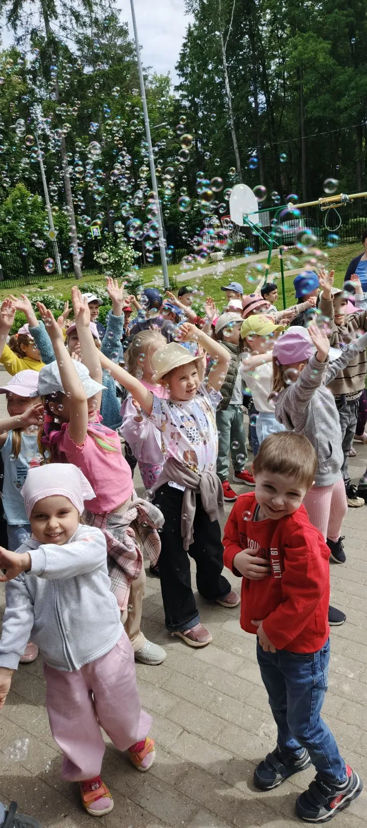 Вчера в нашем детском саду отметили начало лета! ✨