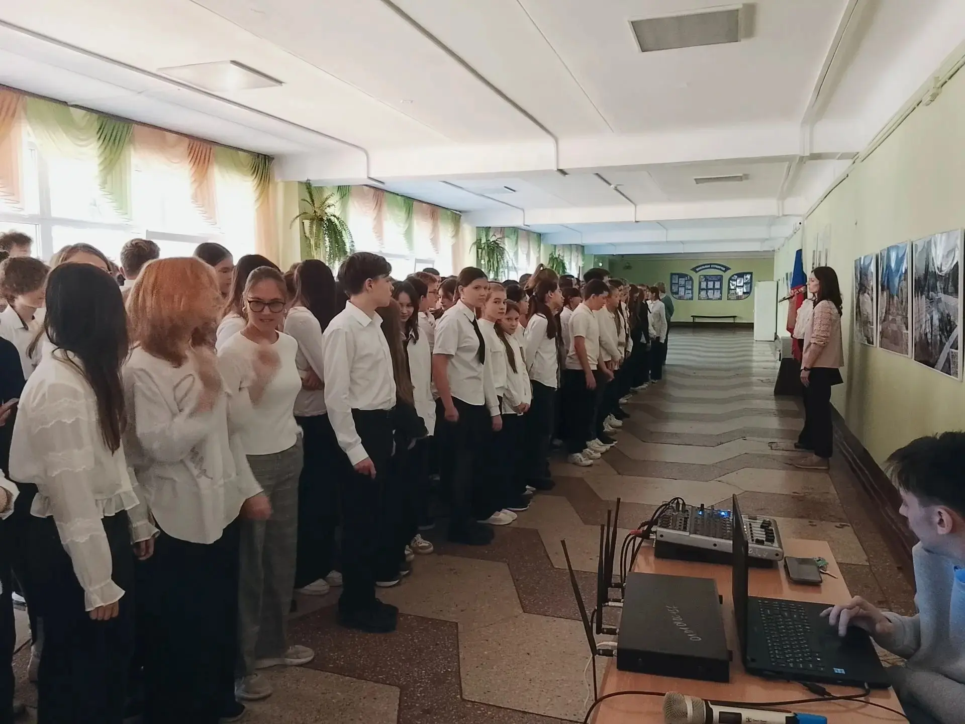 📢28 сентября в нашей школе прошла традиционная линейка, которая стала по-настоящему ос...