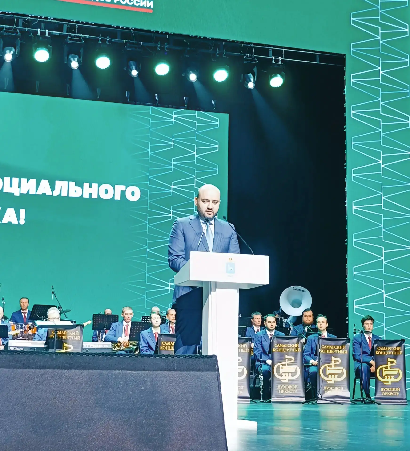 В России День социального работника празднуется ежегодно 8 июня.
