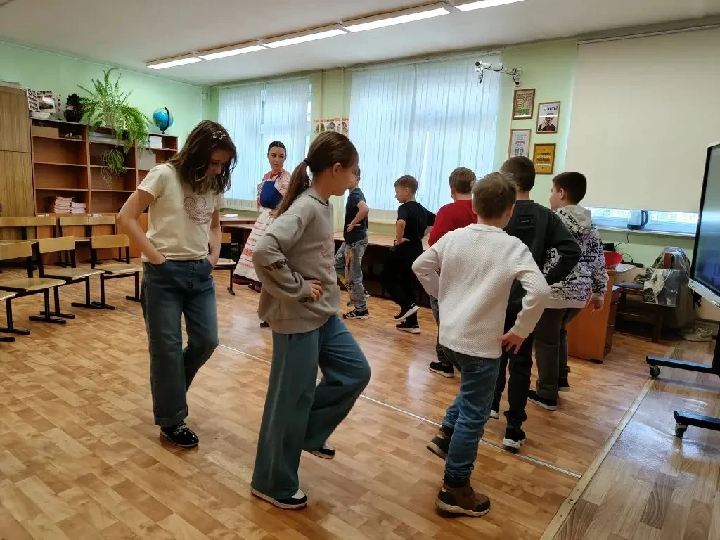 В рамках мероприятий по профориентации для учащихся 3" Ж" класса была проведена профессиональная про