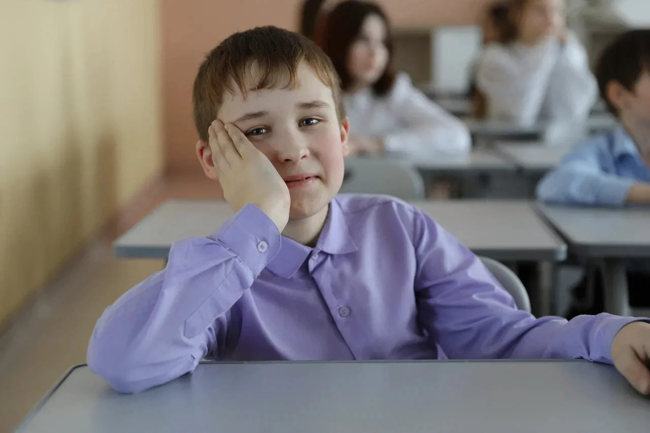 16 февраля в 5 «Г» классе прошёл познавательный экоурок.  Ребята погрузились в удивительный мир трав