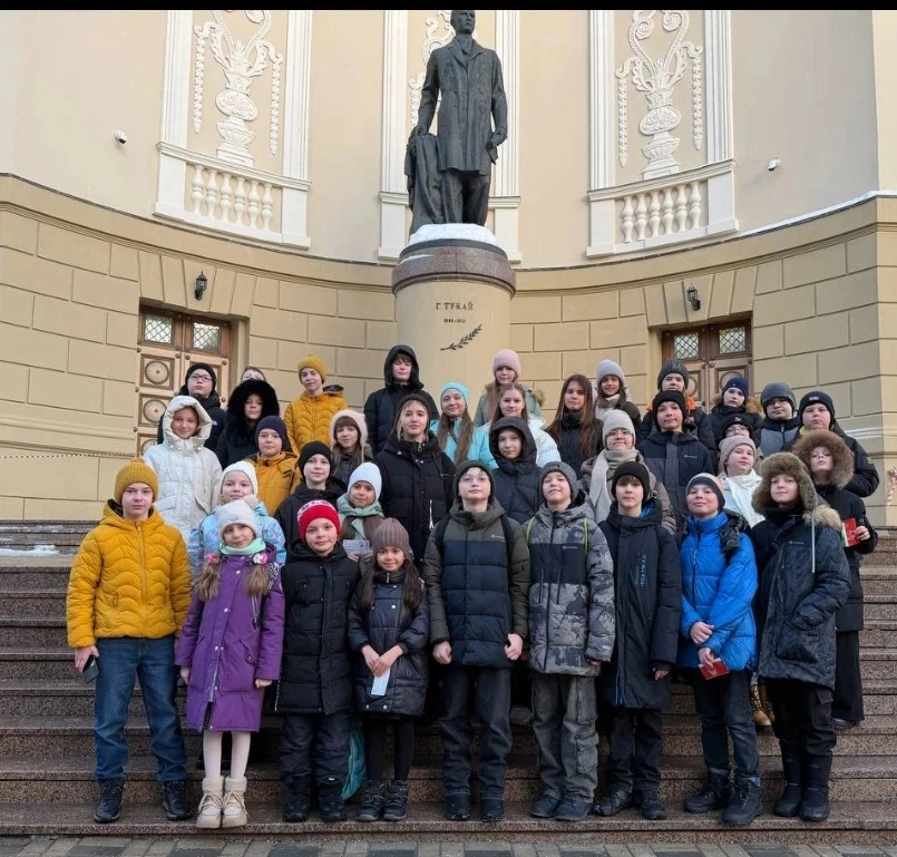 Наши лицеисты любят театр. .Поездка в  казанский театр оперы и балета имени Мусы Джалиля. Балет ,, П