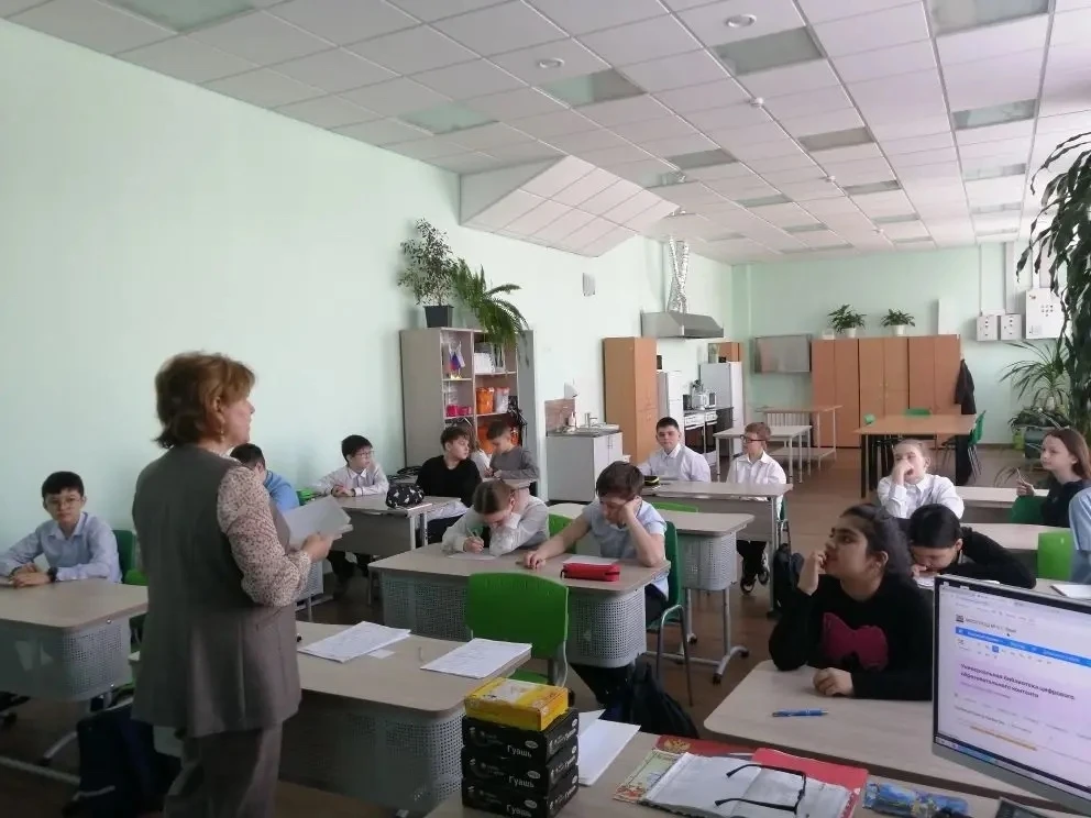 В 5Е классе прошел классный час с психологом