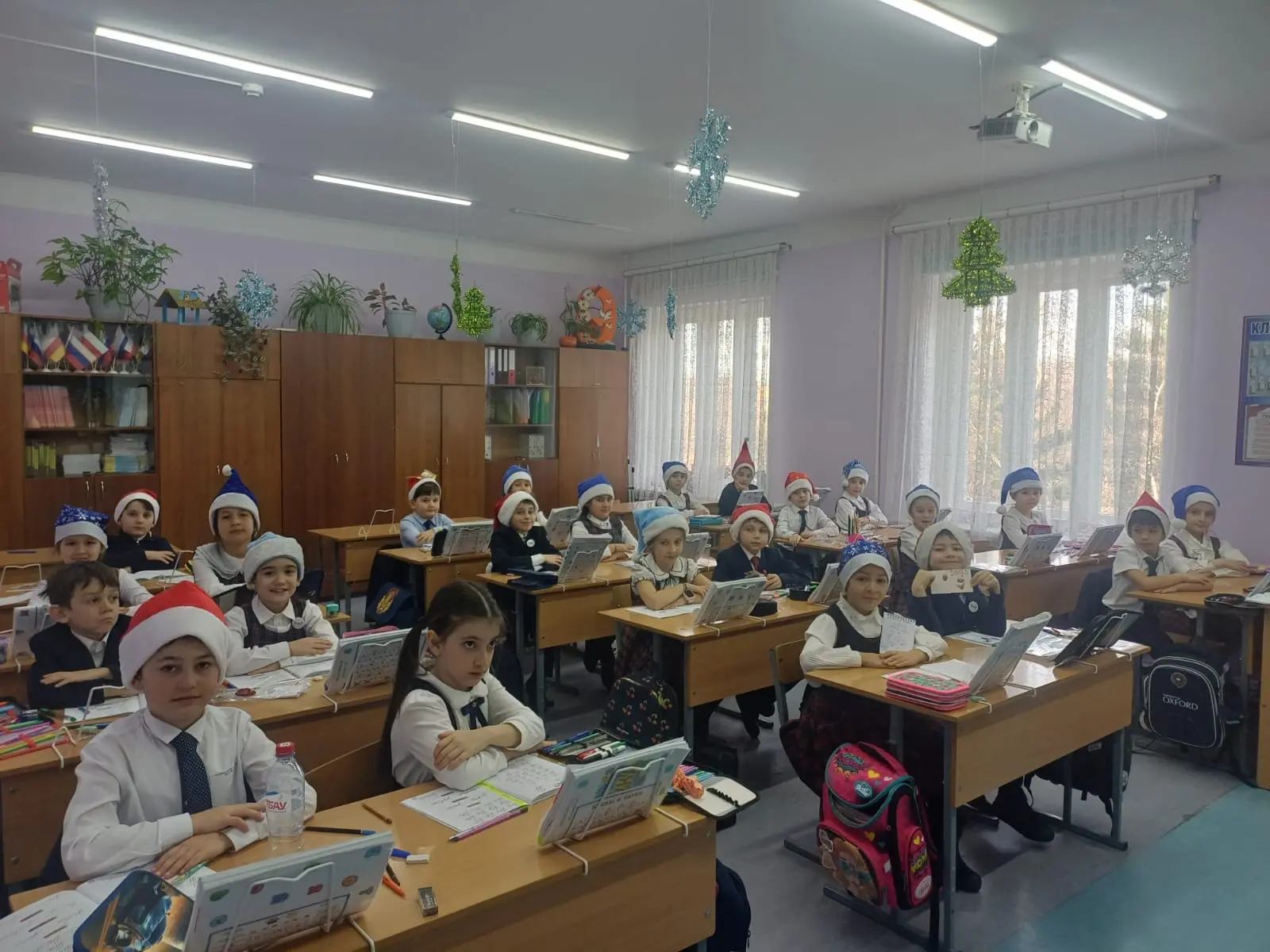 22 декабря в 1 «А» классе МБОУ-лицея учебный процесс превратился в волшебное предпраздничное приключ
