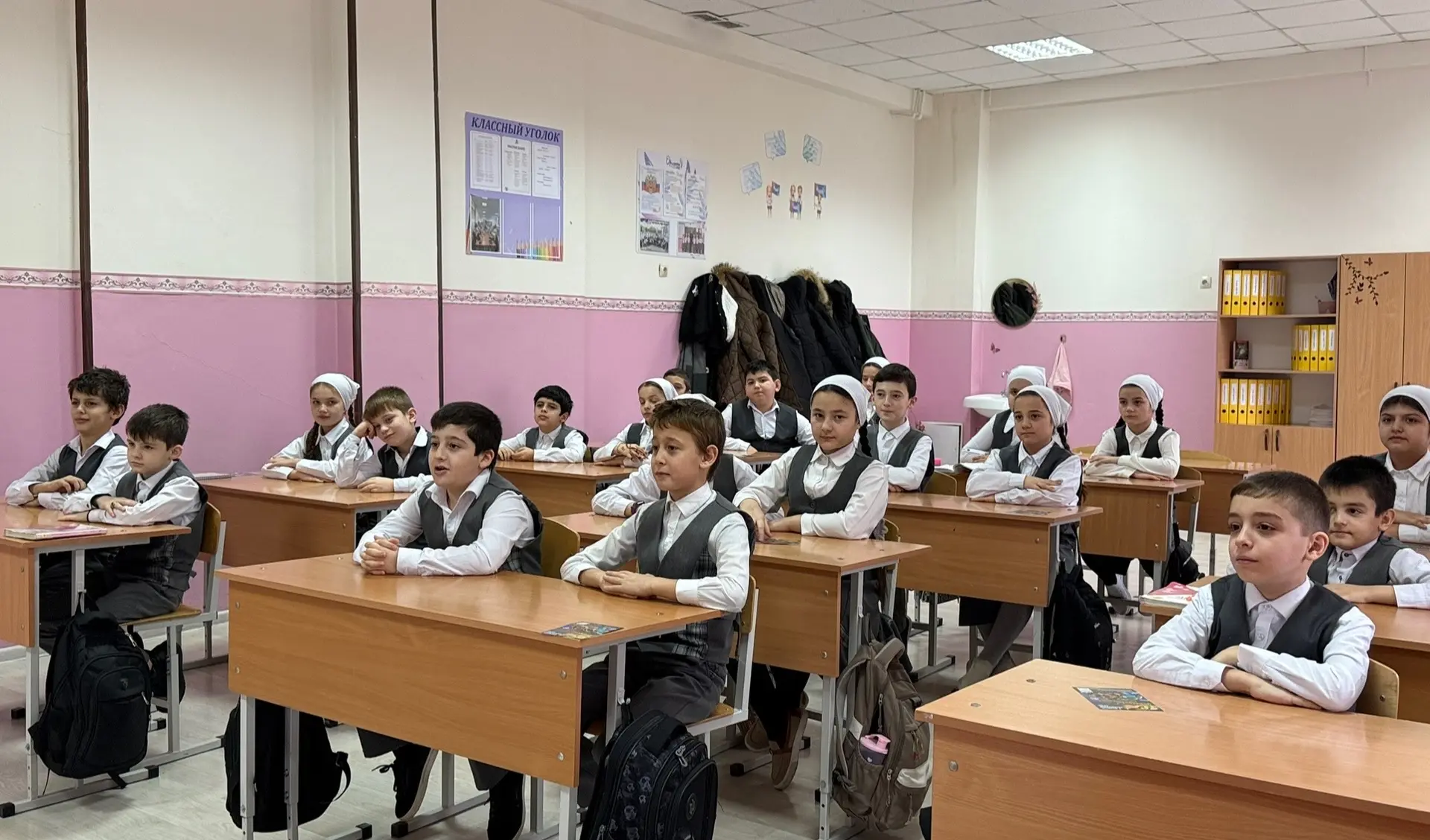 Понедельник - это не просто начало новой недели, а добрая школьная традиция начинать её с «Разговора