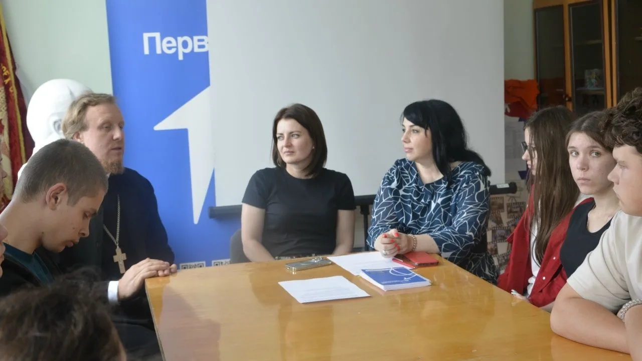✨Знаете, бывает так: встречаешься с людьми, говоришь о чем‑то важном - и вдруг внутри ч...