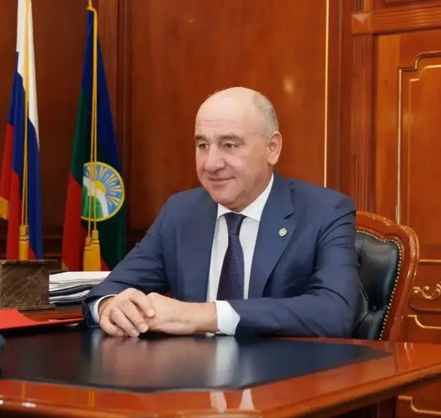 ⚡ Министерство образования и науки Карачаево-Черкесской Республики поздравляет Рашида Б...