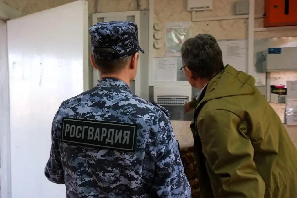 206 детских лагерей в Марий Эл проверили сотрудники Росгвардии перед летним сезоном  🏕️Сотрудники вн