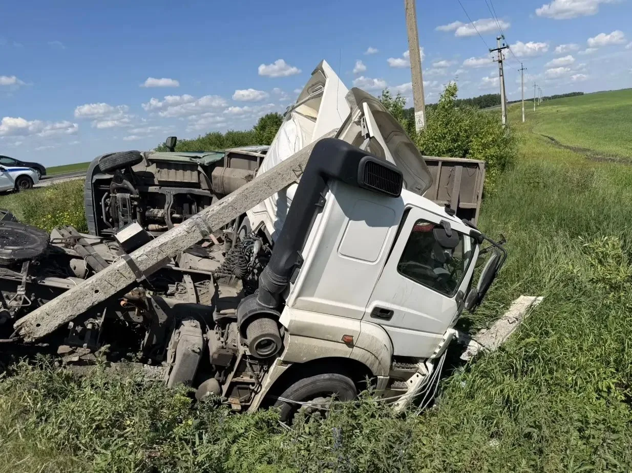 🛑 В Атяшевском районе накануне в двух ДТП пострадали ребенок на питбайке и водитель припаркованного