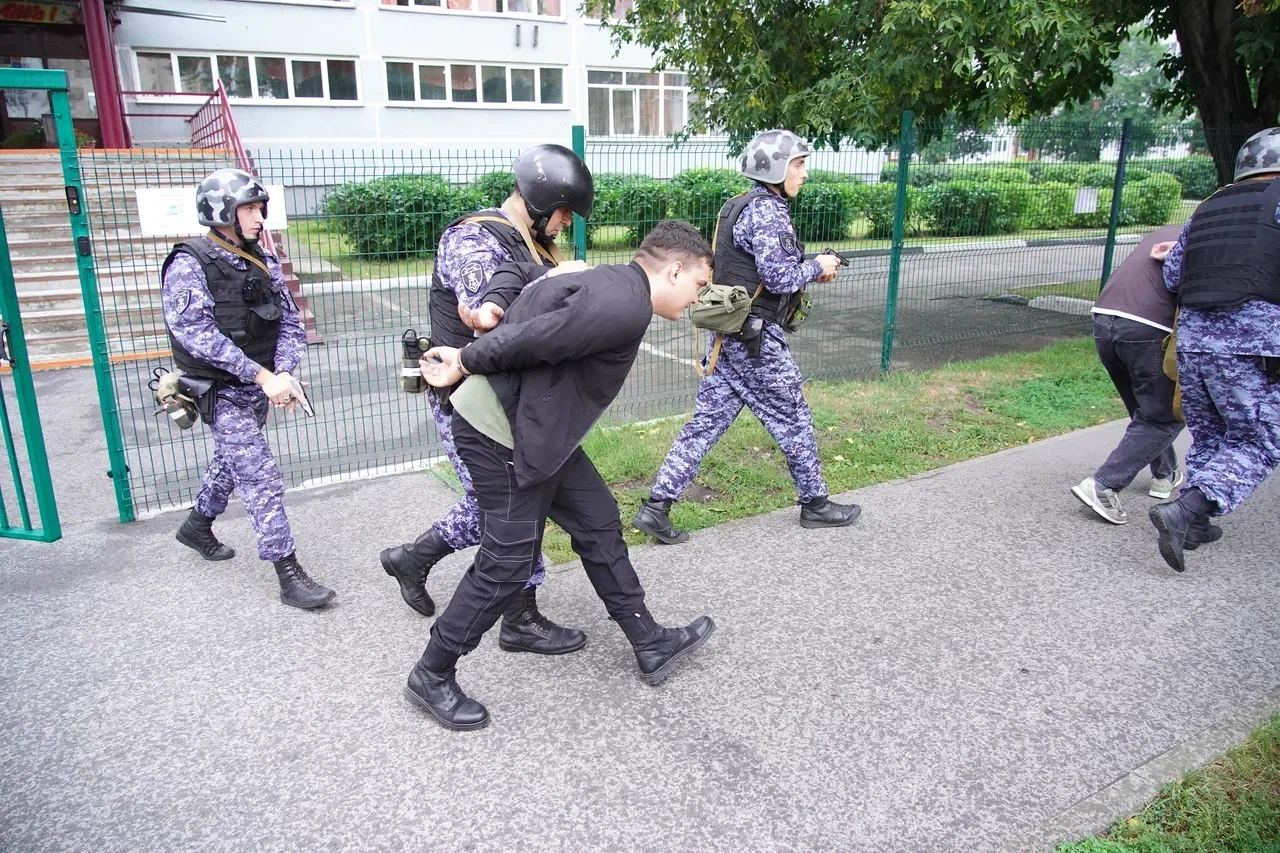 В Кузбассе прошли всероссийские учения по антитеррористической защищённости образовател...