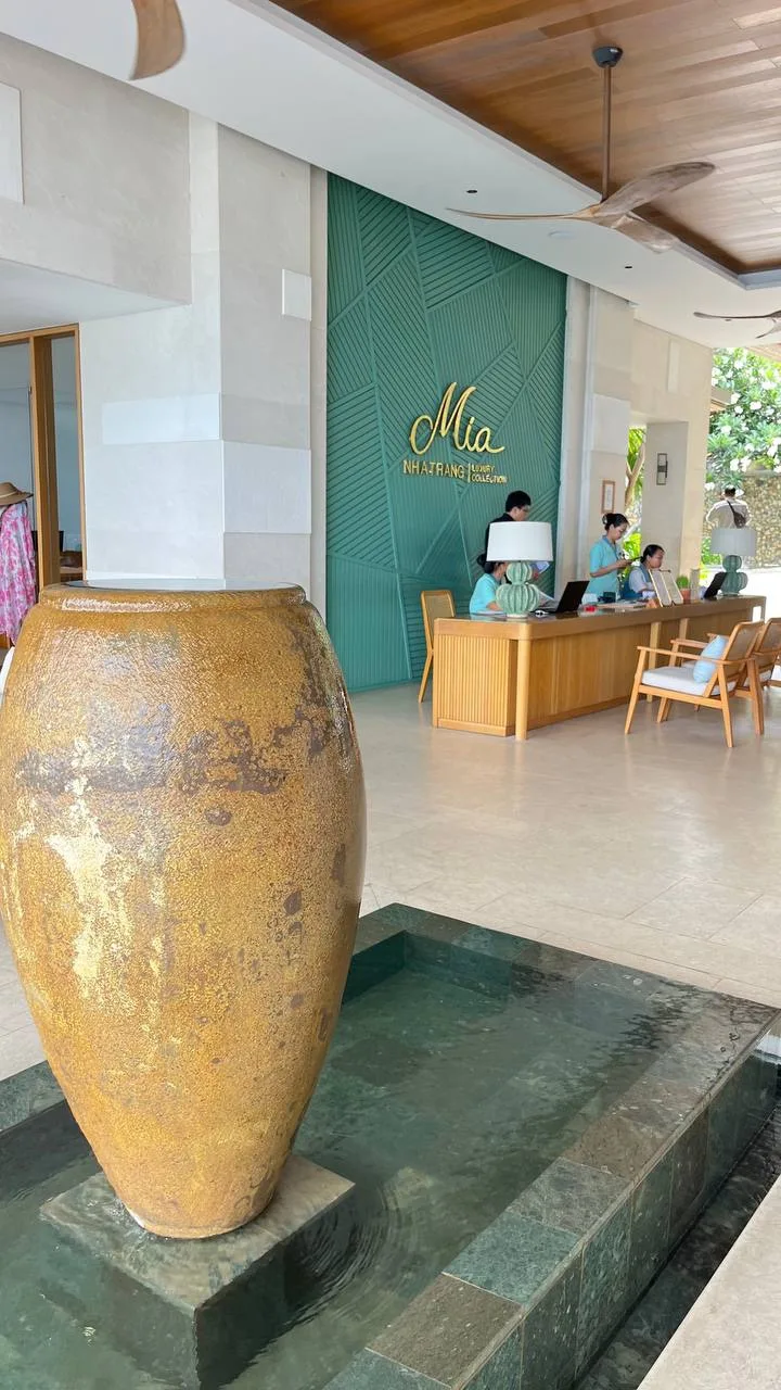 🥗 ВЬЕТНАМ

Mia Resort Nha Trang 5 *

где море шепчет «расслабься»,
а сервис говорит «мы обо всем по