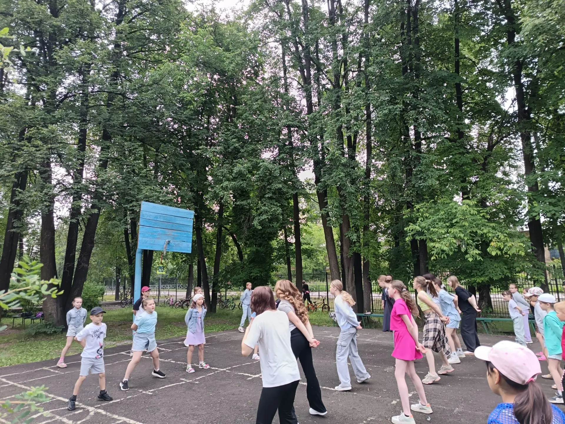Сегодня в пришкольном лагере «Солнышко» прошёл ещё один яркий и насыщенный день! ☀️

Утро традиционн