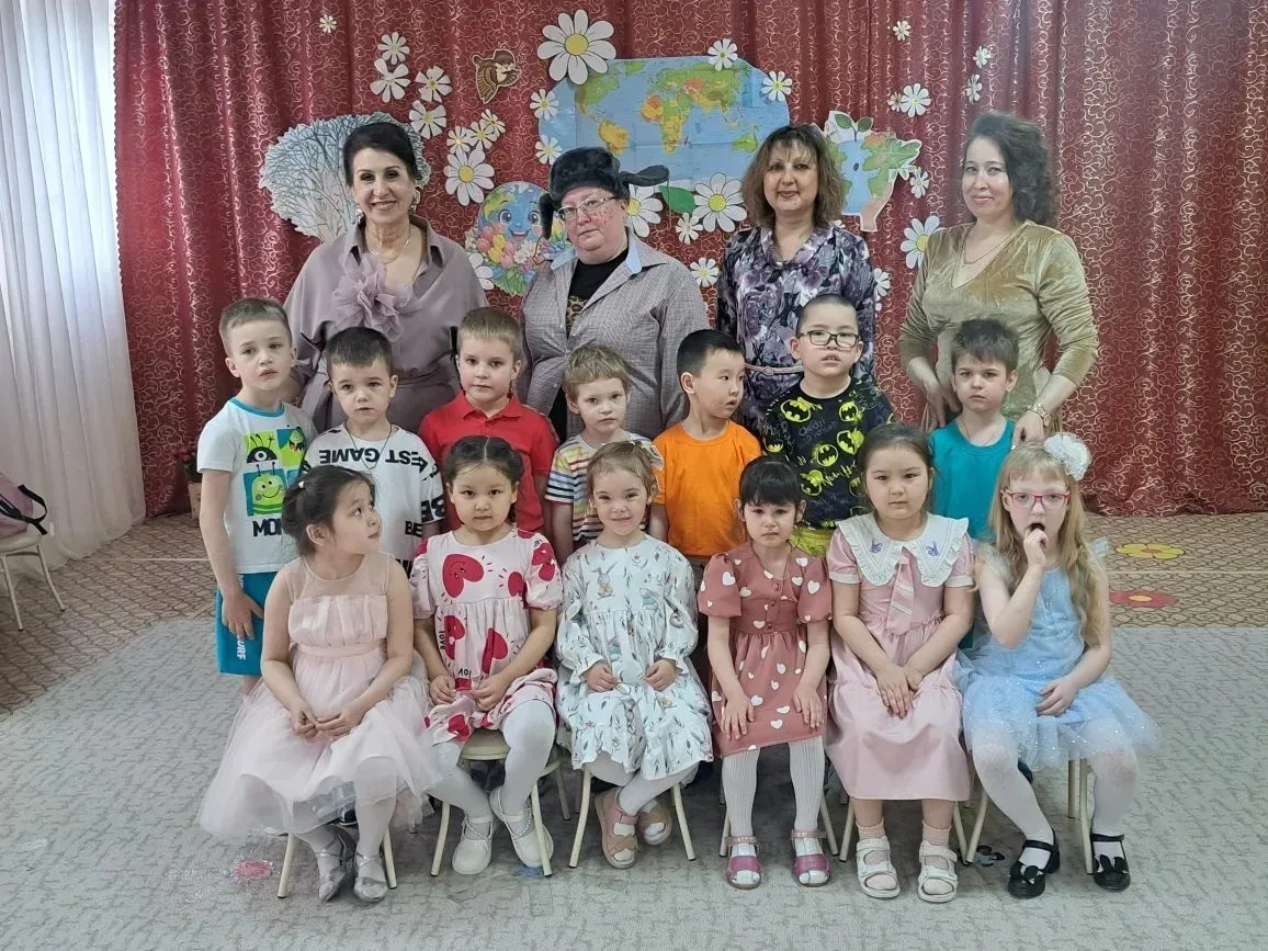 День Земли прошел в старшей логопедической группе №4 в праздничной, теплой атмосфере, наполненной  д