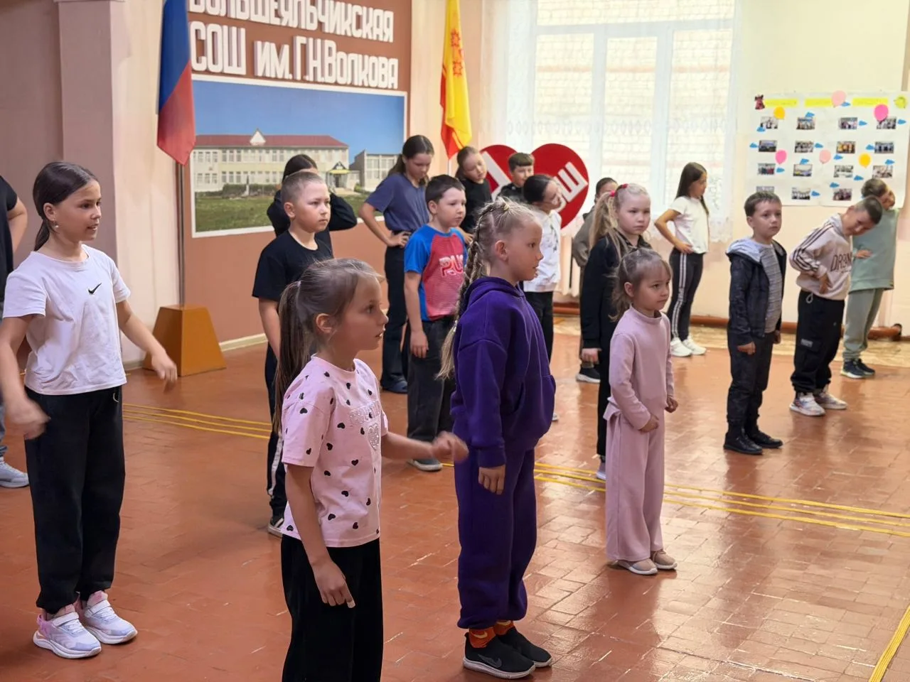 В лагере «Солнышко» день прошёл под знаком патриотизма, здоровья, безопасности и творчества.

Сегодн