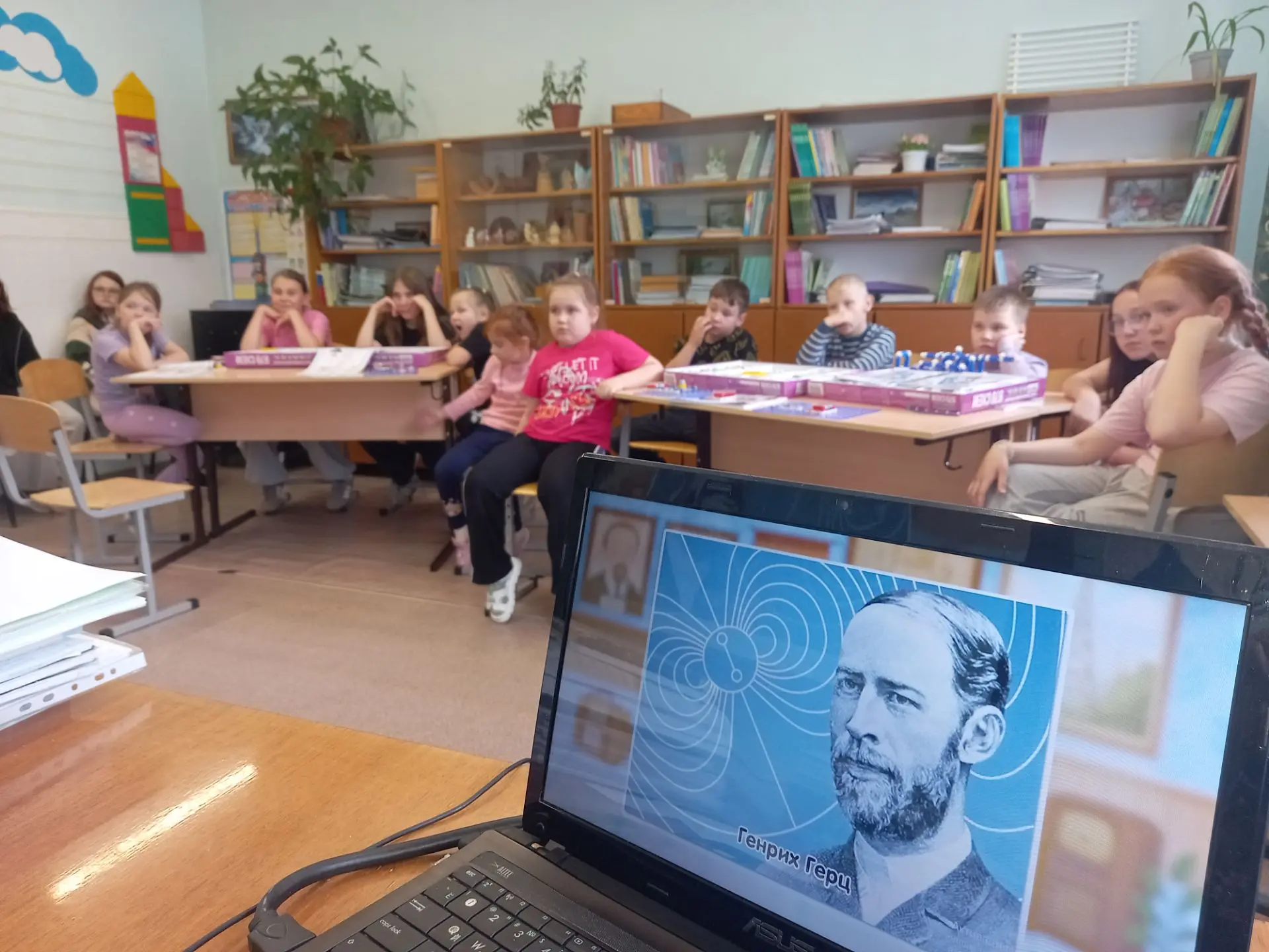 📻 Фонотека открытий: как мы собрали своё радио!