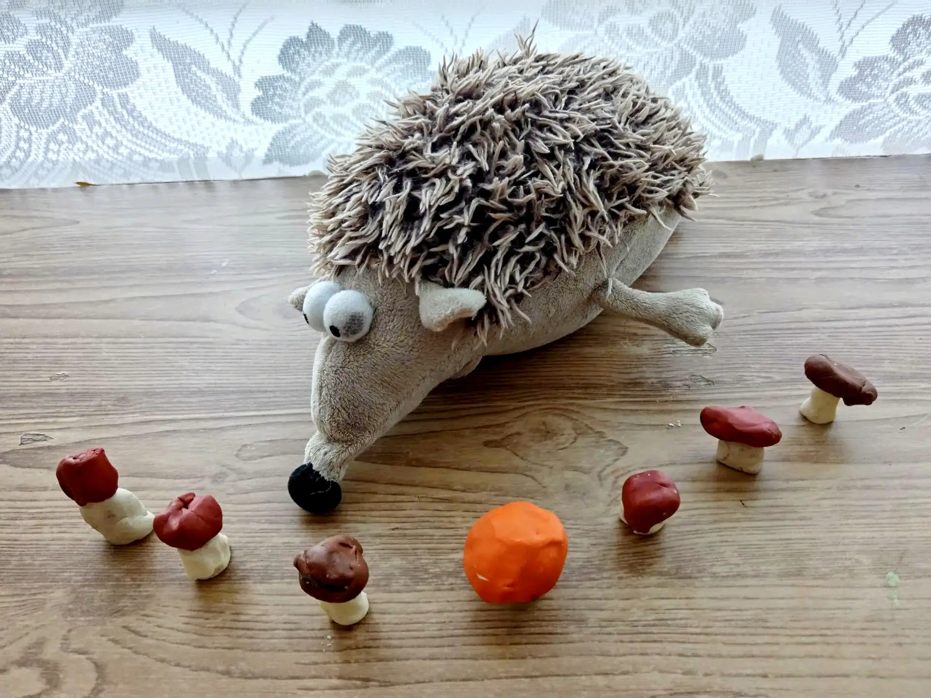 🍄‍🟫 Посмотрите, какие замечательные грибочки слепили детки младшей группы.