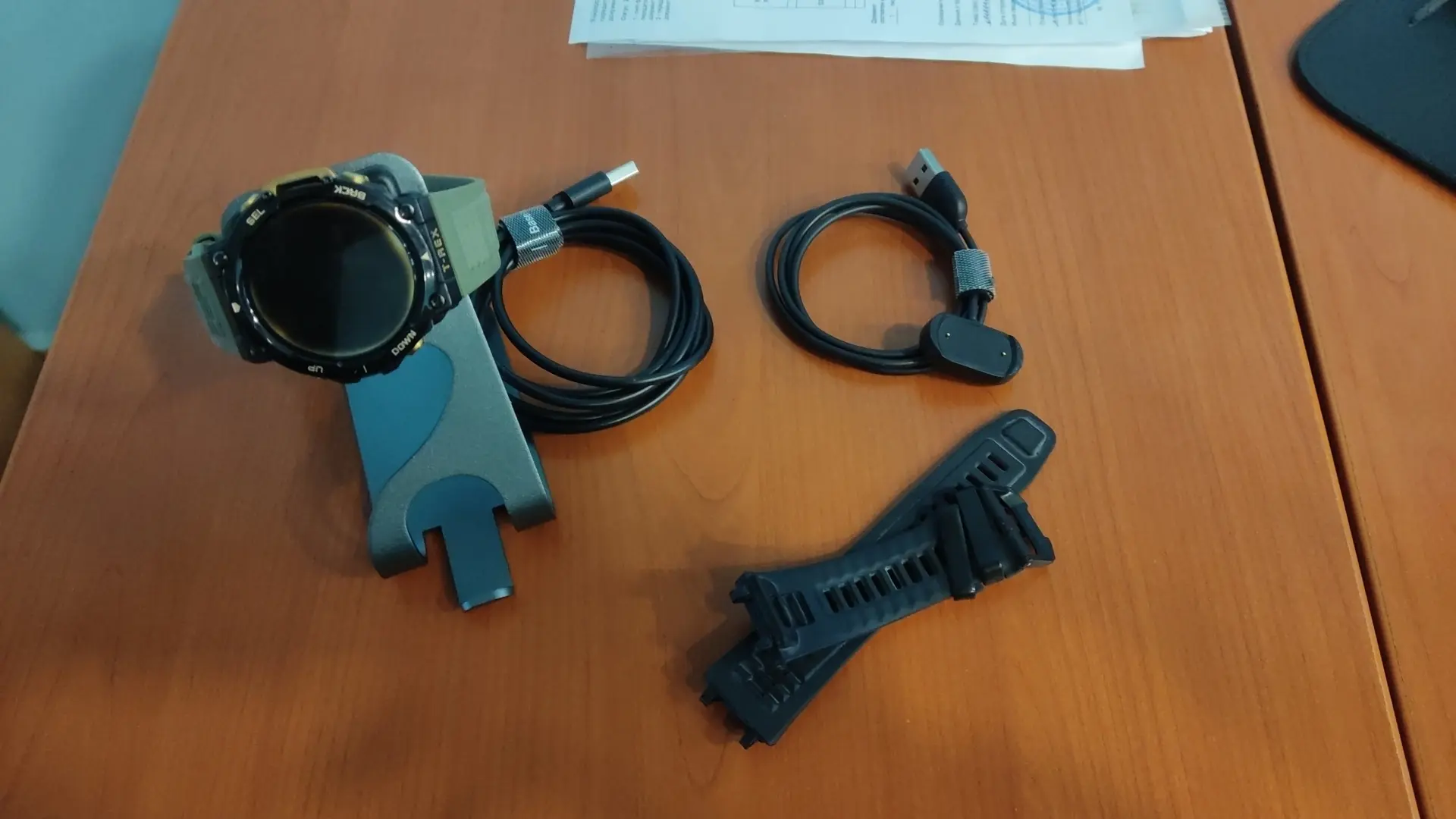 Отдам бесплатно аксессуары для Amazfit trex2